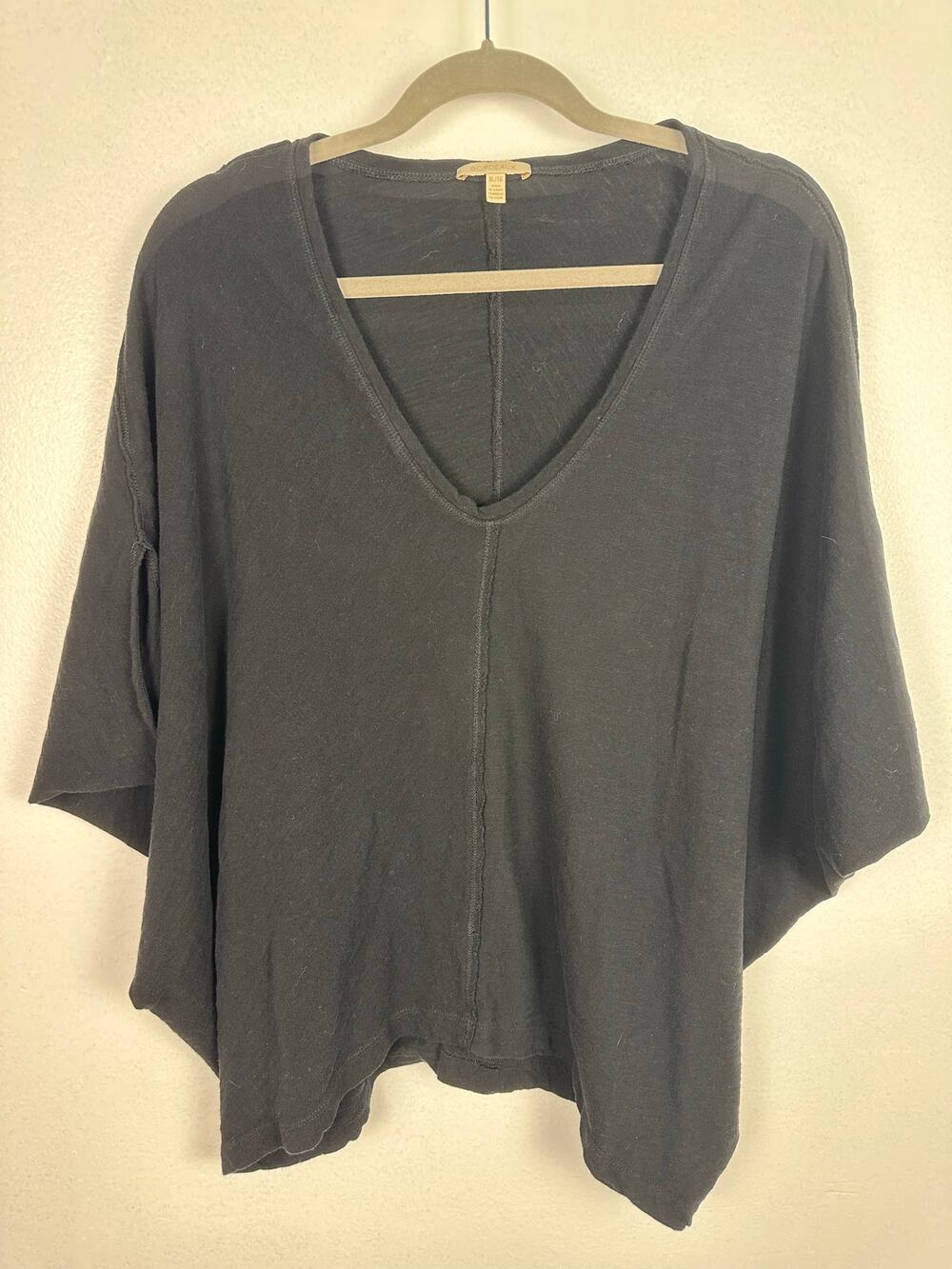 Anthropologie relaxed, oversized V-neck tee by Bordeaux unique sleeves XL Black